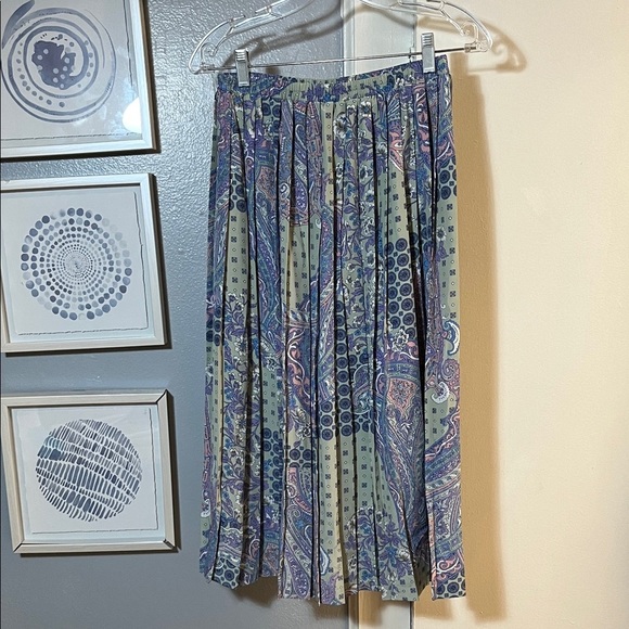 Leslie Fay Paisley Pleated Stretchy Waist Midi Skirt Size 12 - Picture 1 of 5